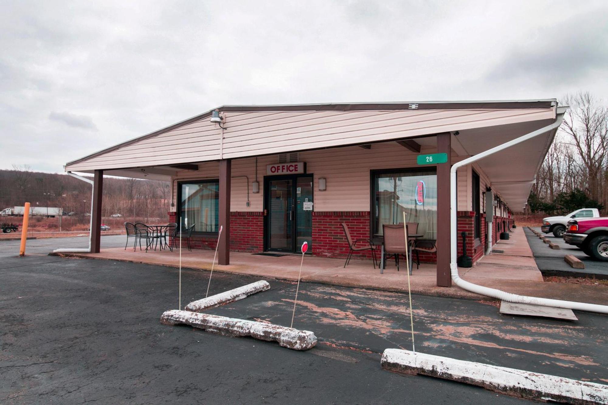 Oyo Hotel Dalton Pa I-81 Craig Extérieur photo